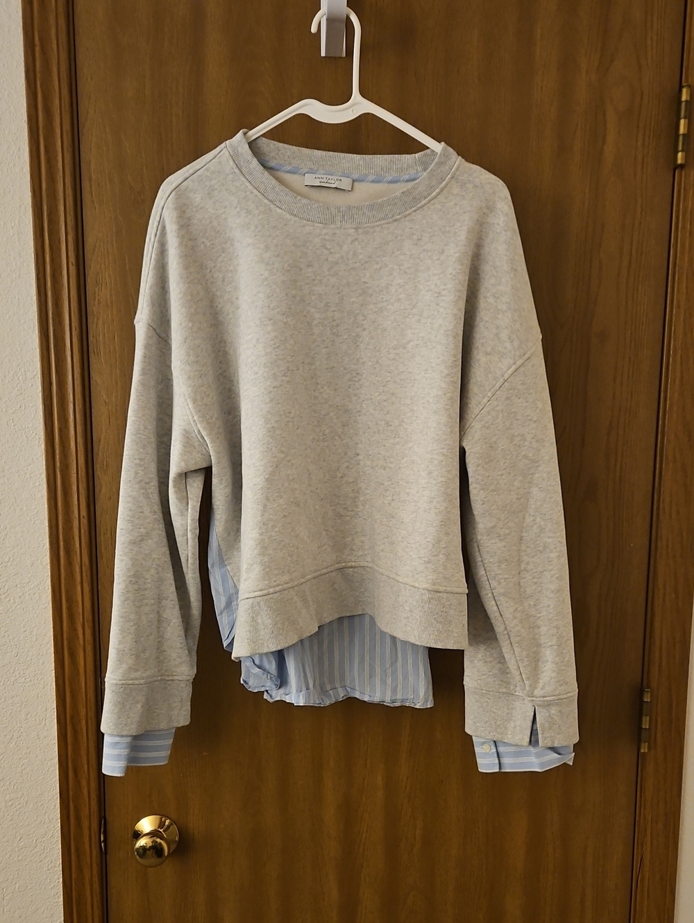 Ann Taylor Weekend Light Gray Sweatshirt